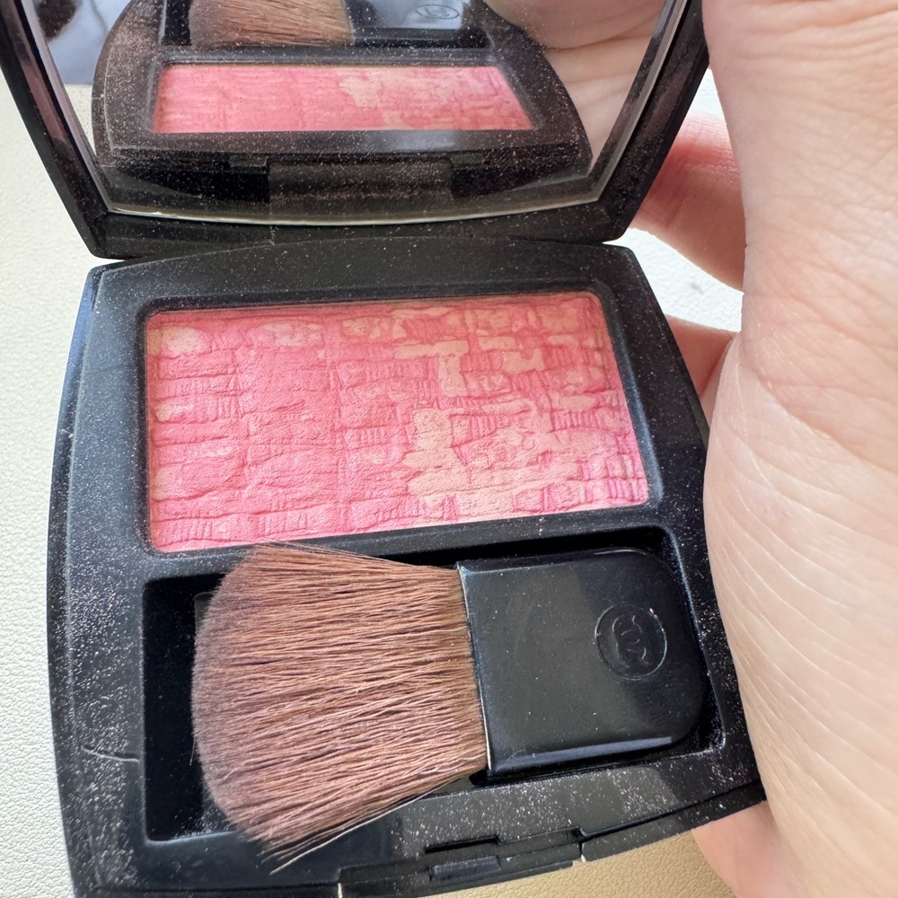CHANEL Rosy Blush with Applicator